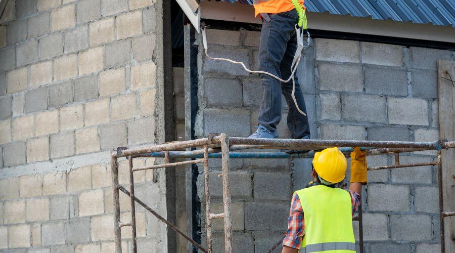 Expert Emergency Roof Repairs services in Pampa, TX